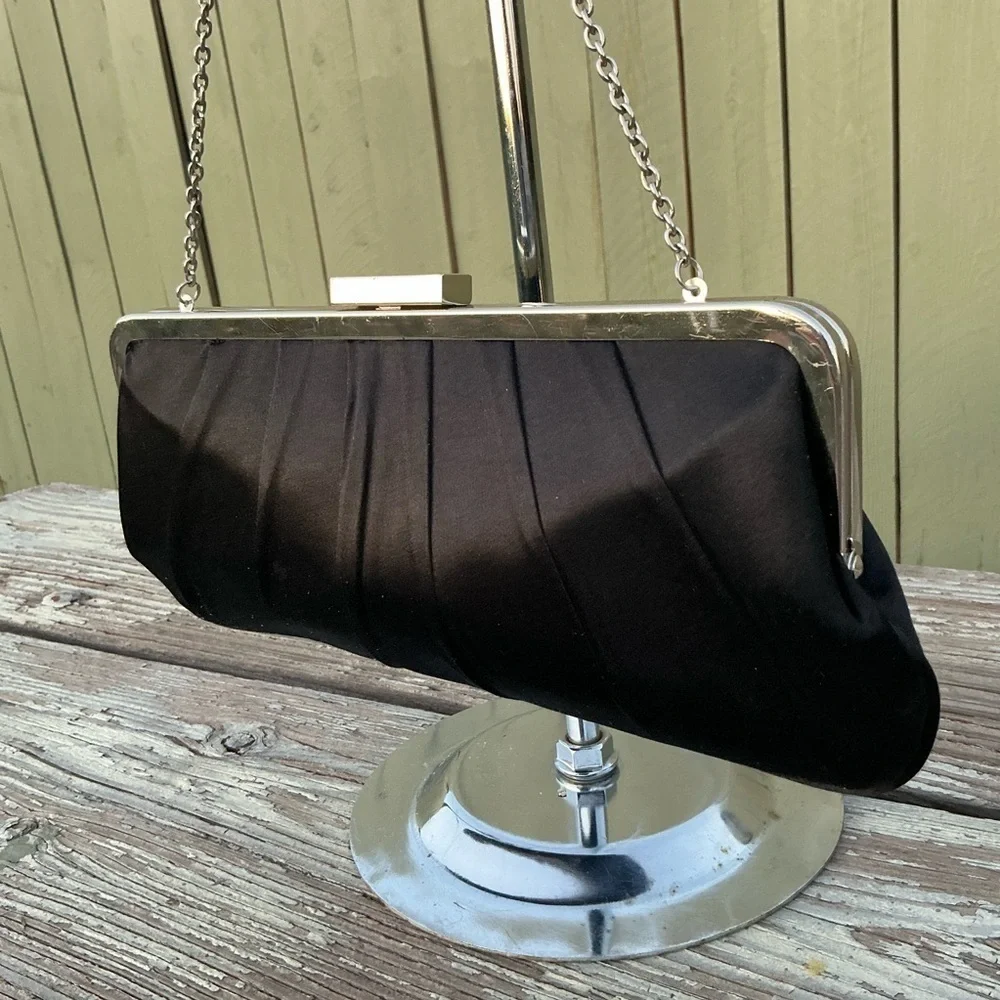 BCBGMaxAzria this sophisticated